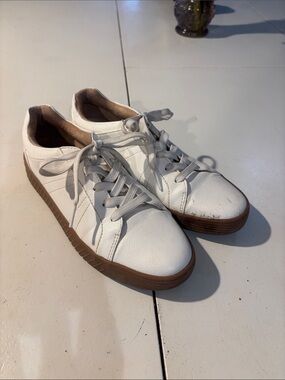 SOUL Naturalizer White Sneakers with Brown Sole